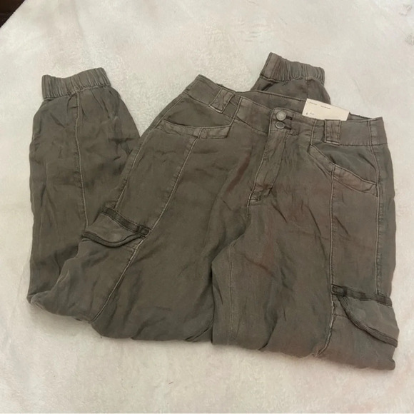 New! American Eagle super hi-rise cargo joggers pants 28640 - Picture 1 of 8